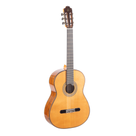 Guitarra clásica Admira ARTISTA Cedro Mongoy