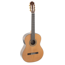 GUITARRA CLÁSICA ADMIRA A15 ELECTRIFICADA CON FISHMAN SERIE ARTESANÍA