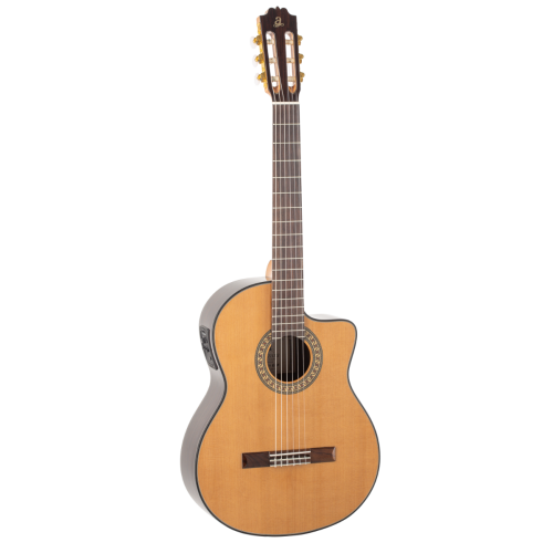 GUITARRA CLÁSICA ADMIRA A6 ELECTRIFICADA CON CUTAWAY CON FISHMAN SERIE ARTESANÍA